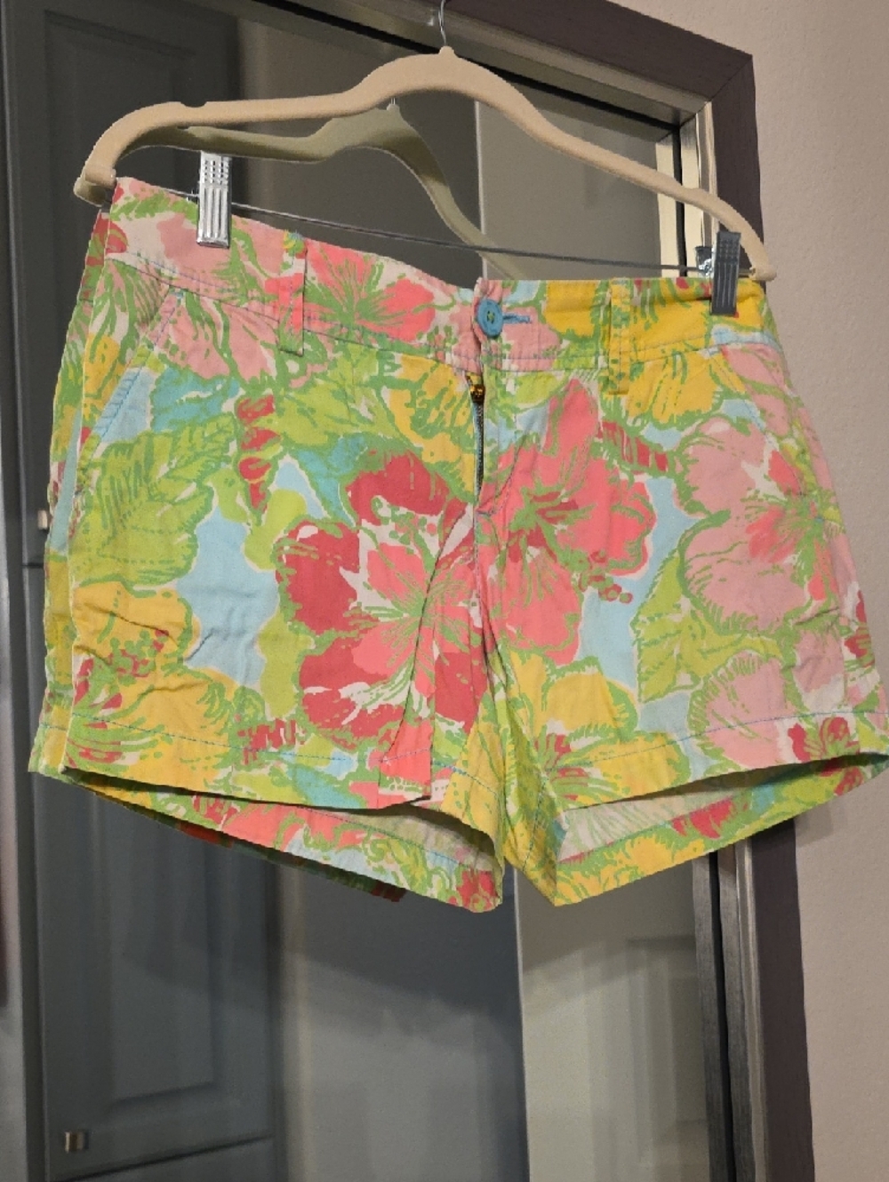 Lilly Pulitzer Tropical Pastel Floral High-Waist Shorts - Picture 6 of 12